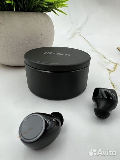 Беспроводные наушники новые