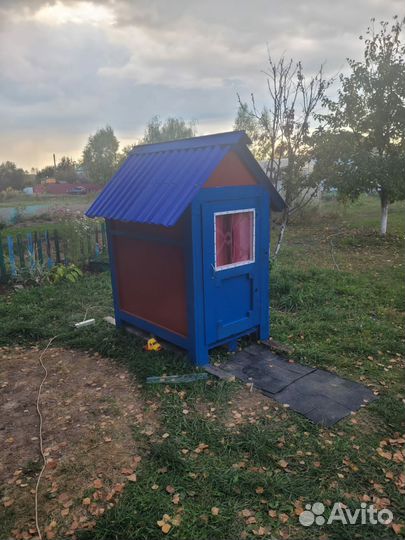 Детский игровой домик из дерева для дачи