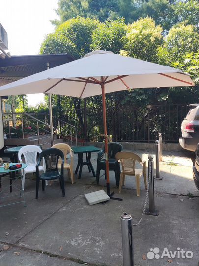 Уличный зонт для кафе
