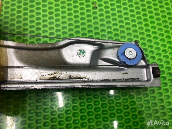 Стеклоподъёмник передний левый LADA Xray хэтчбек