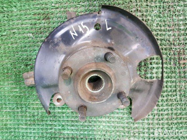 Кулак поворотный передний левый Nissan Almera N15