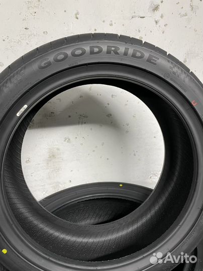 Goodride SA57 225/45 R18 95W