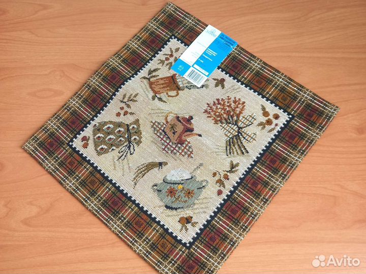 Изысканные гобеленовые салфетки комплект