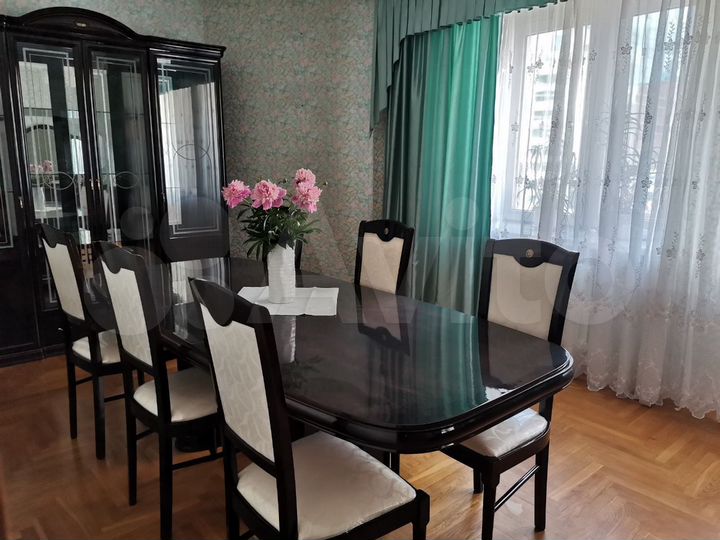 5-к. квартира, 169 м², 4/10 эт.