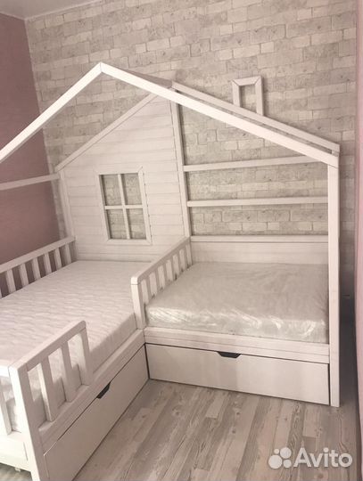 Детская кровать домик угловая