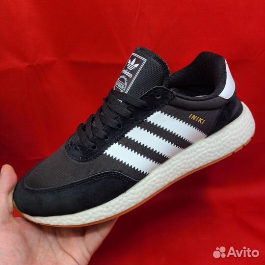 Кроссовки Adidas iniki