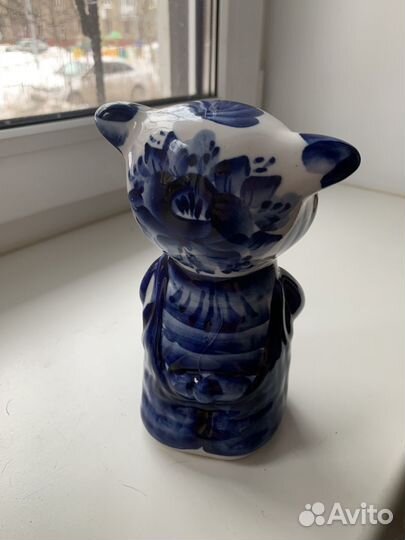 Статуэтка свинка Гжель