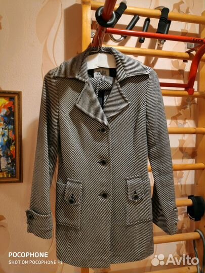 Пальто осенние р.42