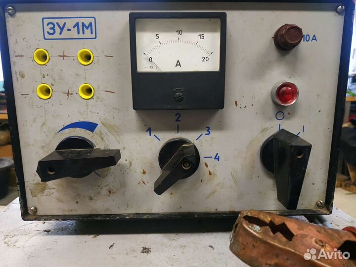 Автомобильное проф. зарядное устройство бу