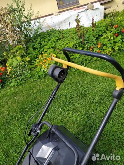 Газонокосилка электрическая на запчасти