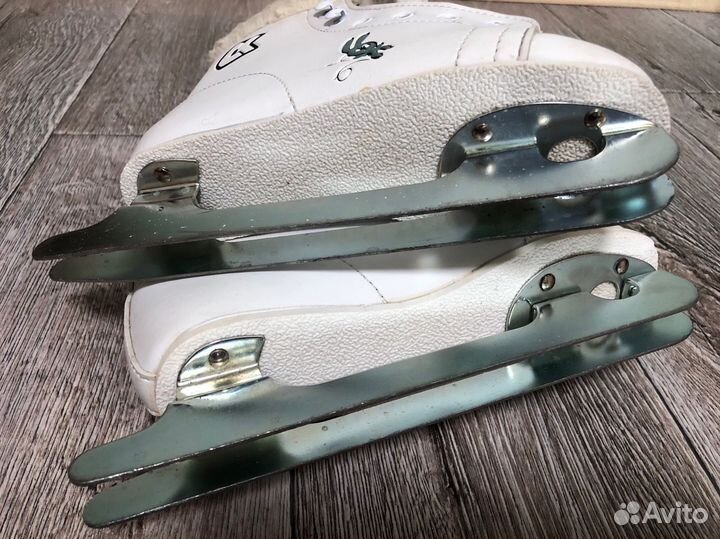 Коньки размер 33