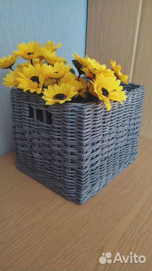 Корзина плетеная из бумажной лозы