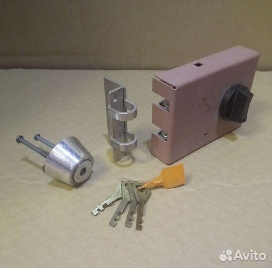 Замок накладной