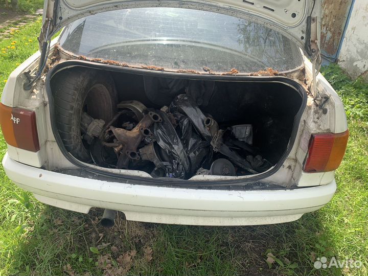 Audi 80 2.0 МТ, 1990, битый, 388 000 км