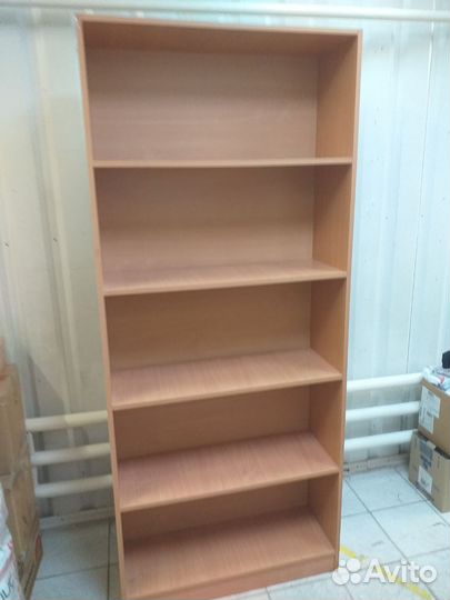 Витринный шкаф