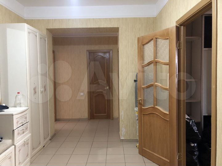 3-к. квартира, 74 м², 3/9 эт.