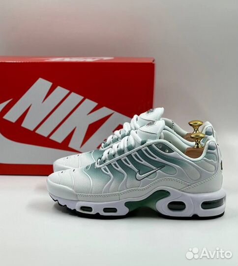 Кроссовки женские Nike Air Max Plus