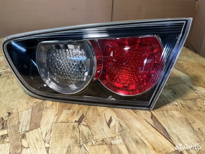 Задний фонарь правый Mitsubishi Lancer 10