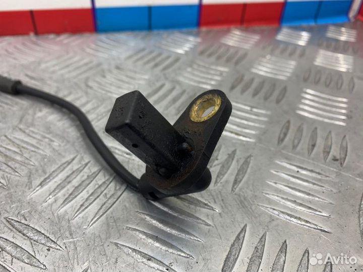 Датчик ABS задний левый Nissan X-Trail T30 QR20DE