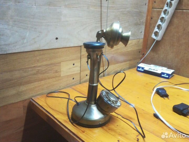 Ретро телефон