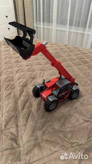 Продам Bruder Погрузчик колёсный Manitou MLT 633