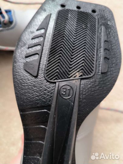 Лыжные ботинки