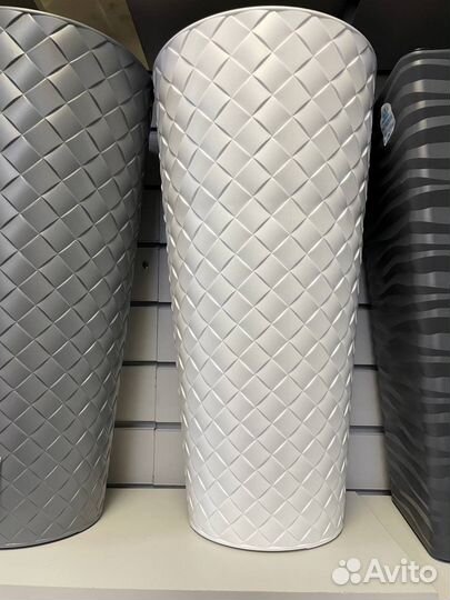 Кашпо из ротанга, напольное