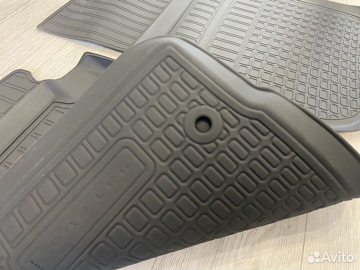 Оригинальные резиновые ковры Renault Duster 1 4x2