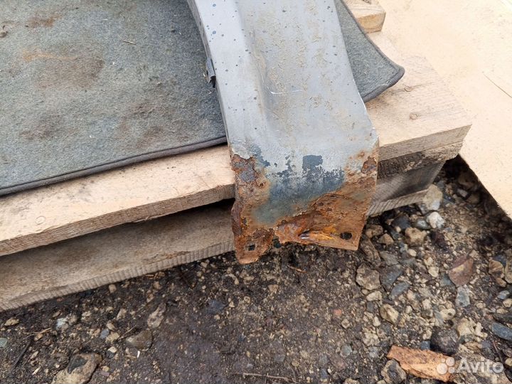 Крыло левое Митсубиси сигма