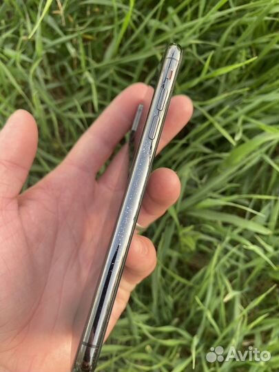 iPhone X, 64 ГБ