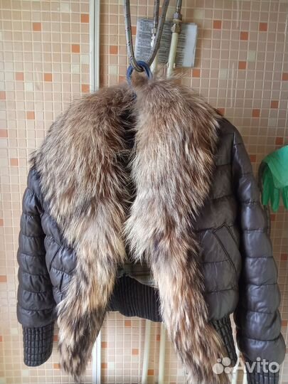 Кожаный пуховик из модной коллекции