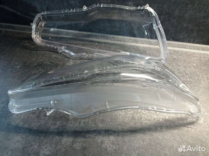 Стекло фары lancer 10