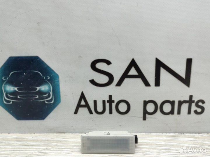 Плафон подсветки салона Bmw X6 E71 N54B30 2008