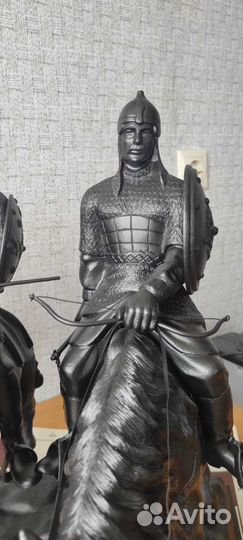 Три богатыря каслинское литье