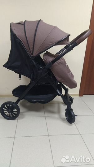 Новая коляска с перекидной ручкой Costa (шоколад