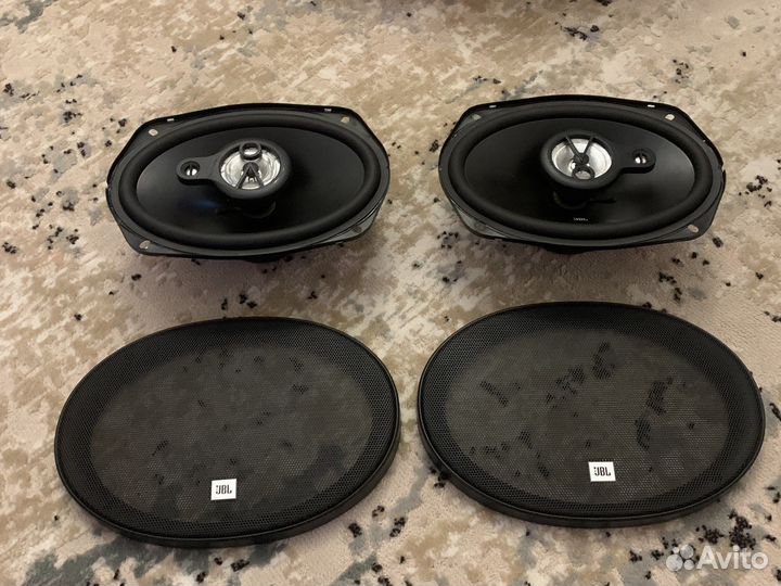 Колонки в машину JBL