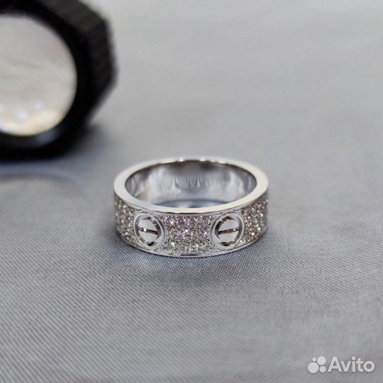 Кольцо Cartier Love, белое золото 0,61ct