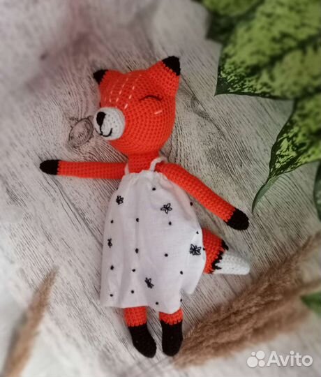 Игрушка Лиса вязаная ручной работы