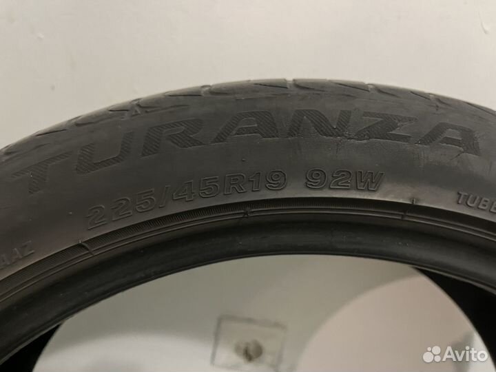 Летняя резина Bridgestone r 19 225/45