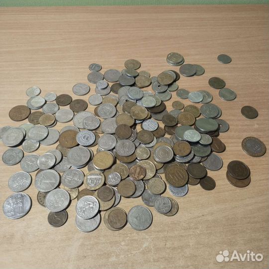 Большая коллекция иностранных монет