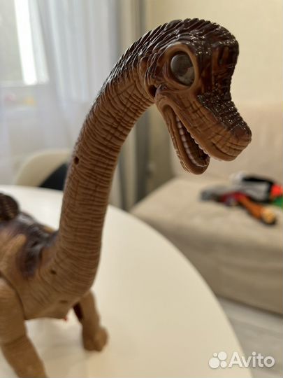 Игрушка динозавр