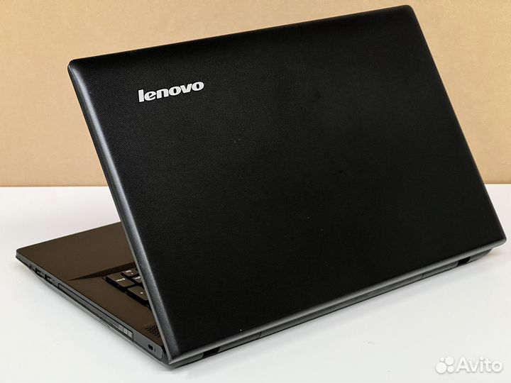 Lenovo 17,3
