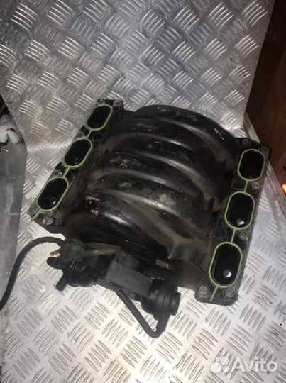 Впускной коллектор Audi BBJ 3.0