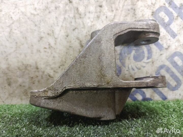 Кронштейн двигателя Ford Fusion хэтчбек 1.6 fyja