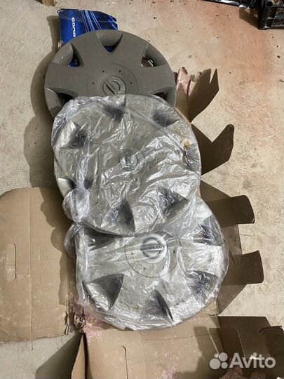 Колпаки на nissan almera r15