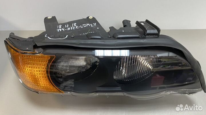 Фара правая BMW X5 E53