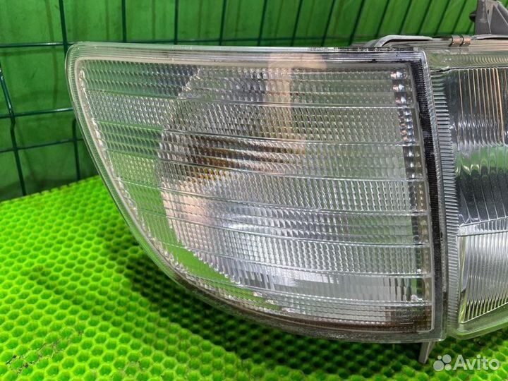 Фара левая+фара правая Mercedes-Benz V W638