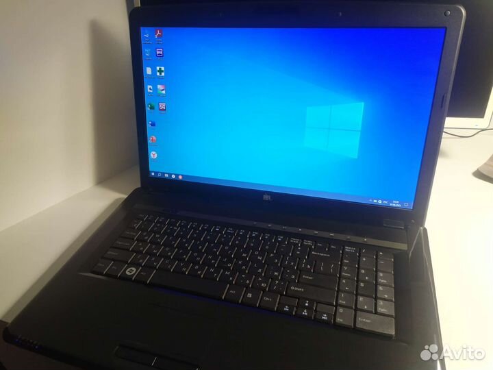 Ноутбук DNS 17.3