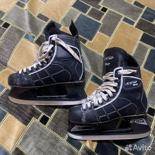 Коньки хоккейные 41 размер