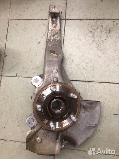 Поворотный кулак со ступицей перед прав range rove